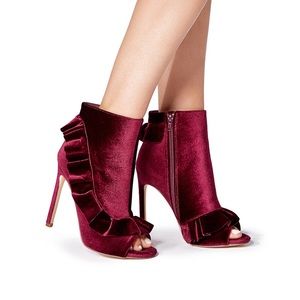 NIB ShoeDazzle Red velvet ruffle booties